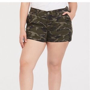NWT Torrid Camouflage cargo shorts
